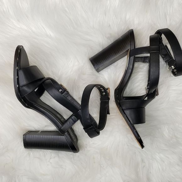 {Truffle Collection} EUC Black Silver Heels - Picture 8 of 8